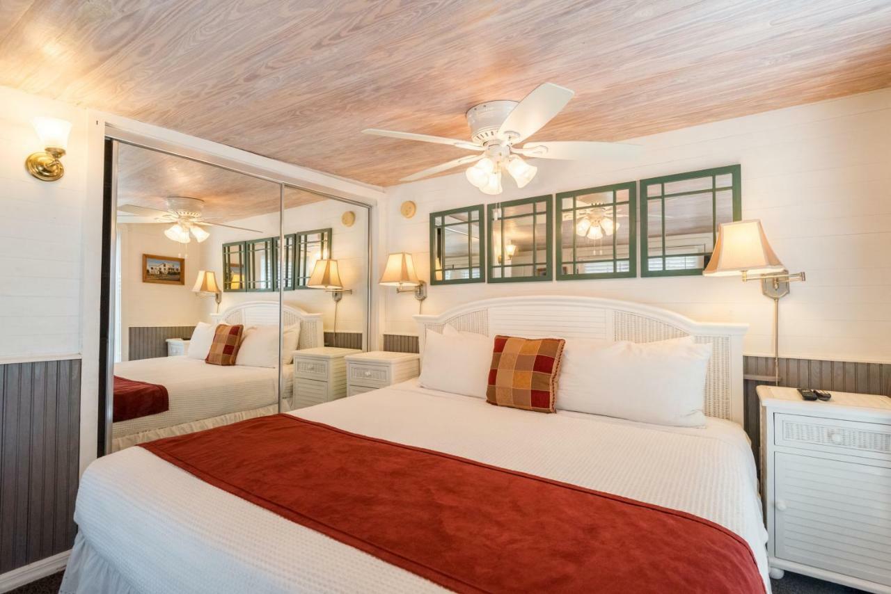 Hemingway'S View Villa Key West Bagian luar foto
